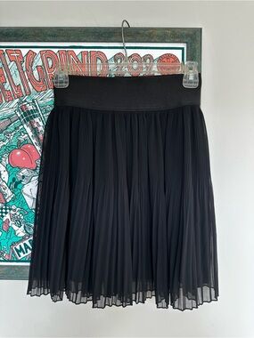 Mango Black Pleated Elastic Waistband Chiffon Mini Skirt Women’s Size Small 4